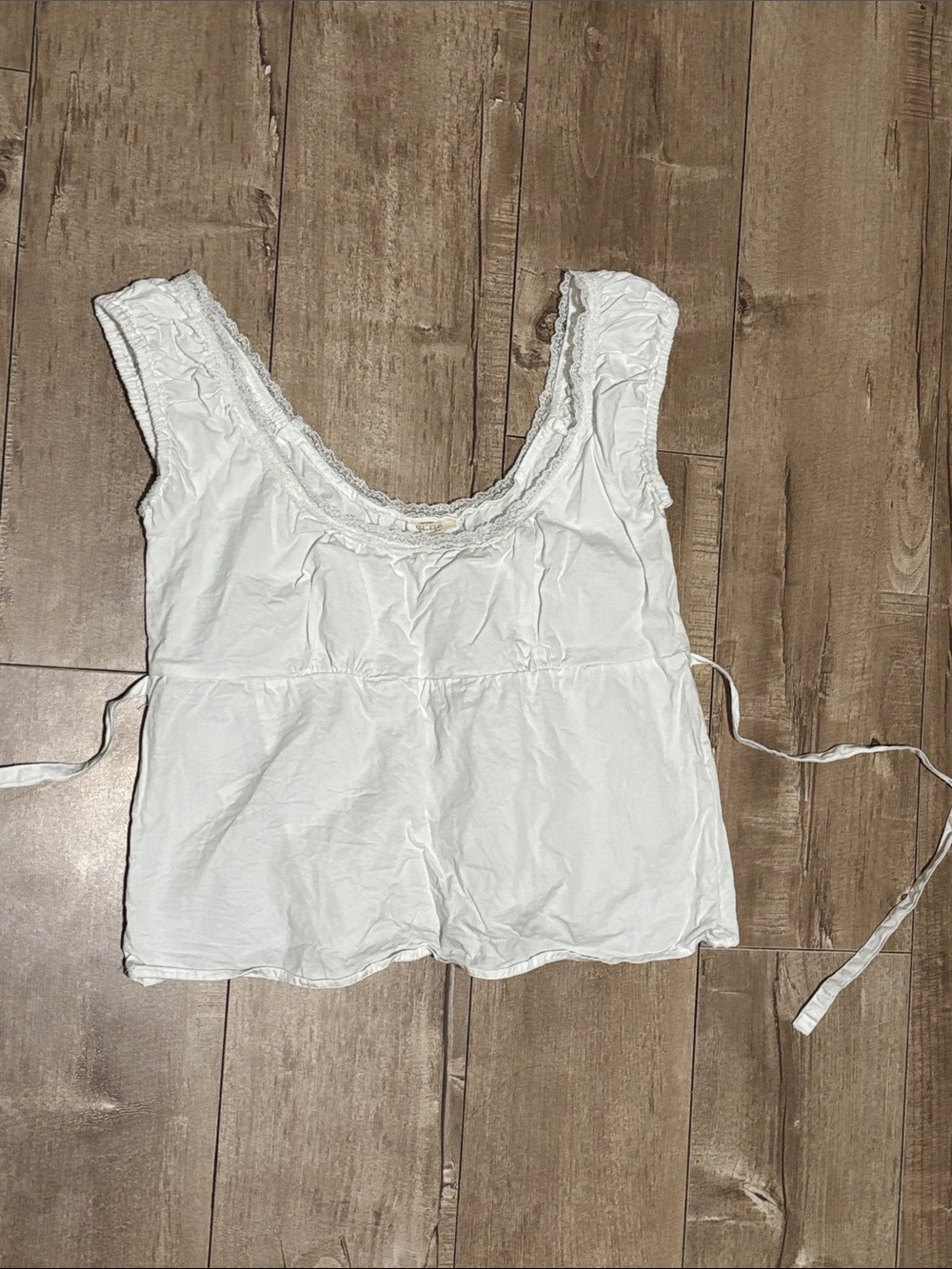 Brandy Melville White Lace-Trim Scoop Tank